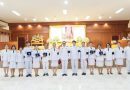 พิธีรับพระราชทานเครื่องราชอิสริยาภรณ์ ชั้นสายสะพาย ประถมาภรณ์มงกุฎไทย เบื้องหน้าพระบรมฉายาลักษณ์ พระบาทสมเด็จพระเจ้าอยู่หัว ประจำปี 2568 พิธีรับพระราชทานเครื่องราชอิสริยาภรณ์ ชั้นสายสะพาย ประถมาภรณ์มงกุฎไทย เบื้องหน้าพระบรมฉายาลักษณ์ พระบาทสมเด็จพระเจ้าอยู่หัว ประจำปี 2568